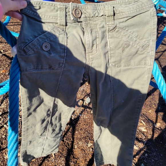 ELLE MENNO GIRL'S CROPPED GREEN JEANS 10 - Picture 1 of 3